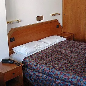https://hotel-san-marco-enego.hotelinveneto.com